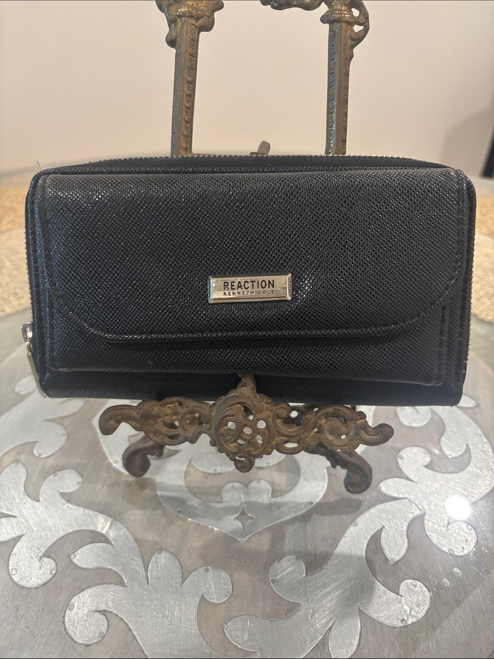 Kenneth Cole Reaction Textured Black Women's Wallet with Zip